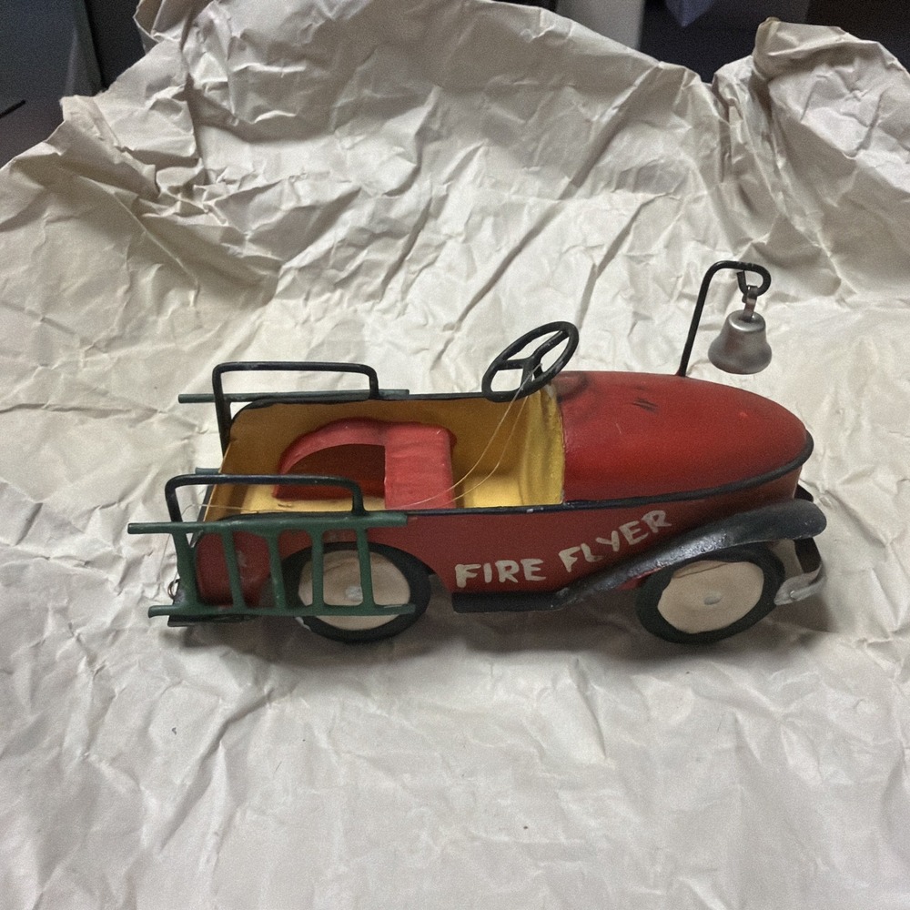 Retro Mini Fire Flyer Truck Ornament Vintage Style Metal Pedal Toy Model Red